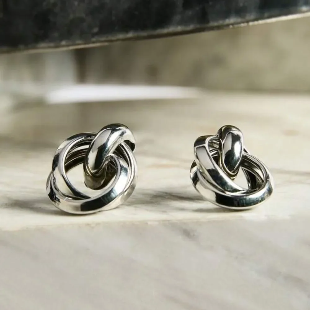 Silver Hoop Earrings Q922